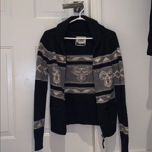 TNA (aritzia) 100% lambs wool sweater